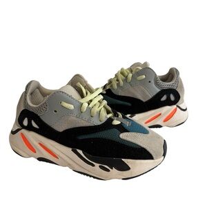 Adidas Kids Yeezy Wave Runner Sneakers